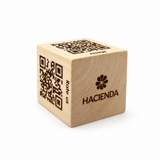 Ξύλινος Κύβος με Λογότυπο & QR Code | Μασίφ Πεύκο | 6cm